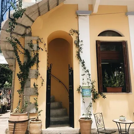 Myrtia * Symi