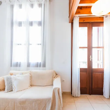 Myrtia Apartment *