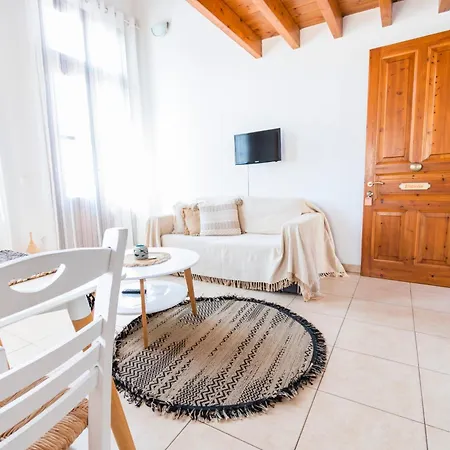 Myrtia Apartment